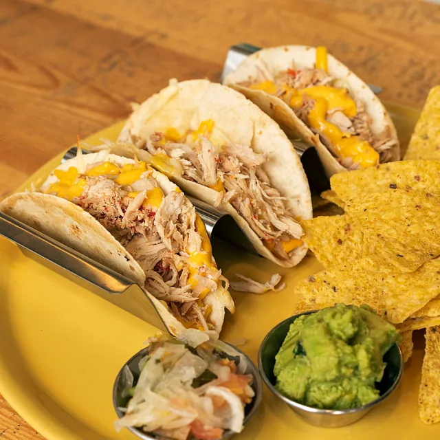 Hamburguesería Crónicass quesadillas pollo