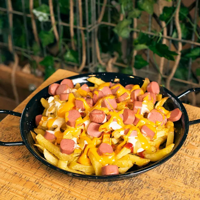 Hamburguesería Crónicass salchipapas